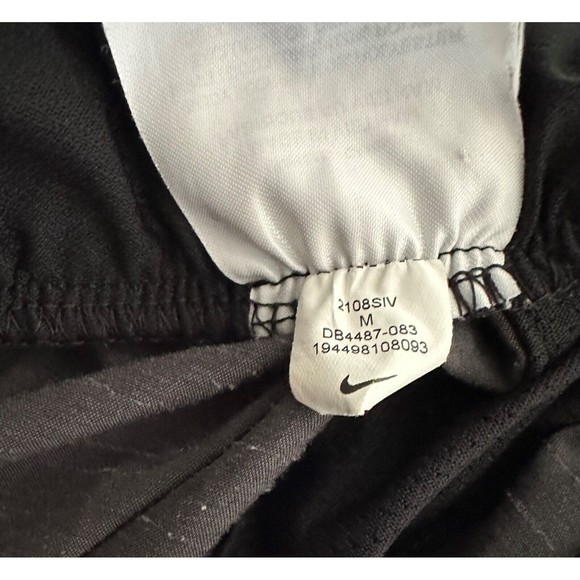 Nike Dri-FIT Gray & Black Lined Running Gym Workout Shorts Women’s Size Medium - Picture 4 of 4